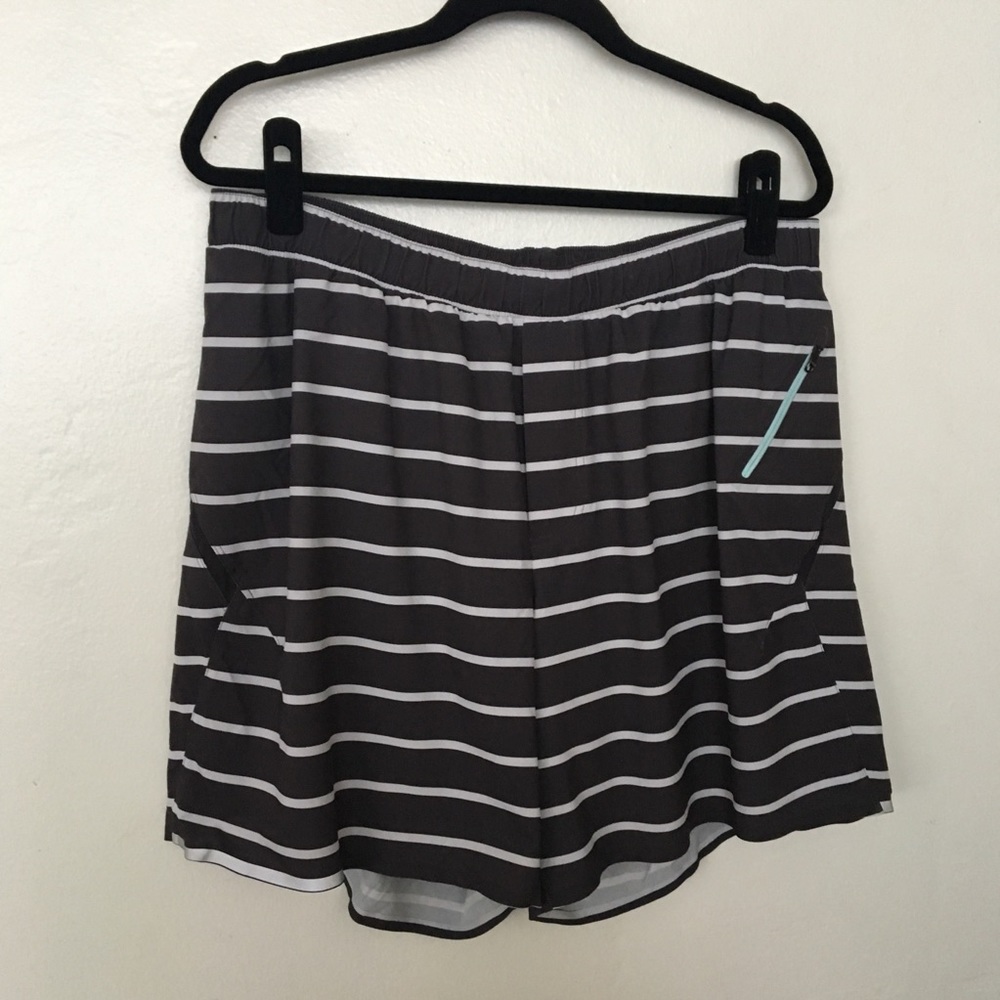 Men’s XL Striped Surge Yoga Swim Shorts EUC